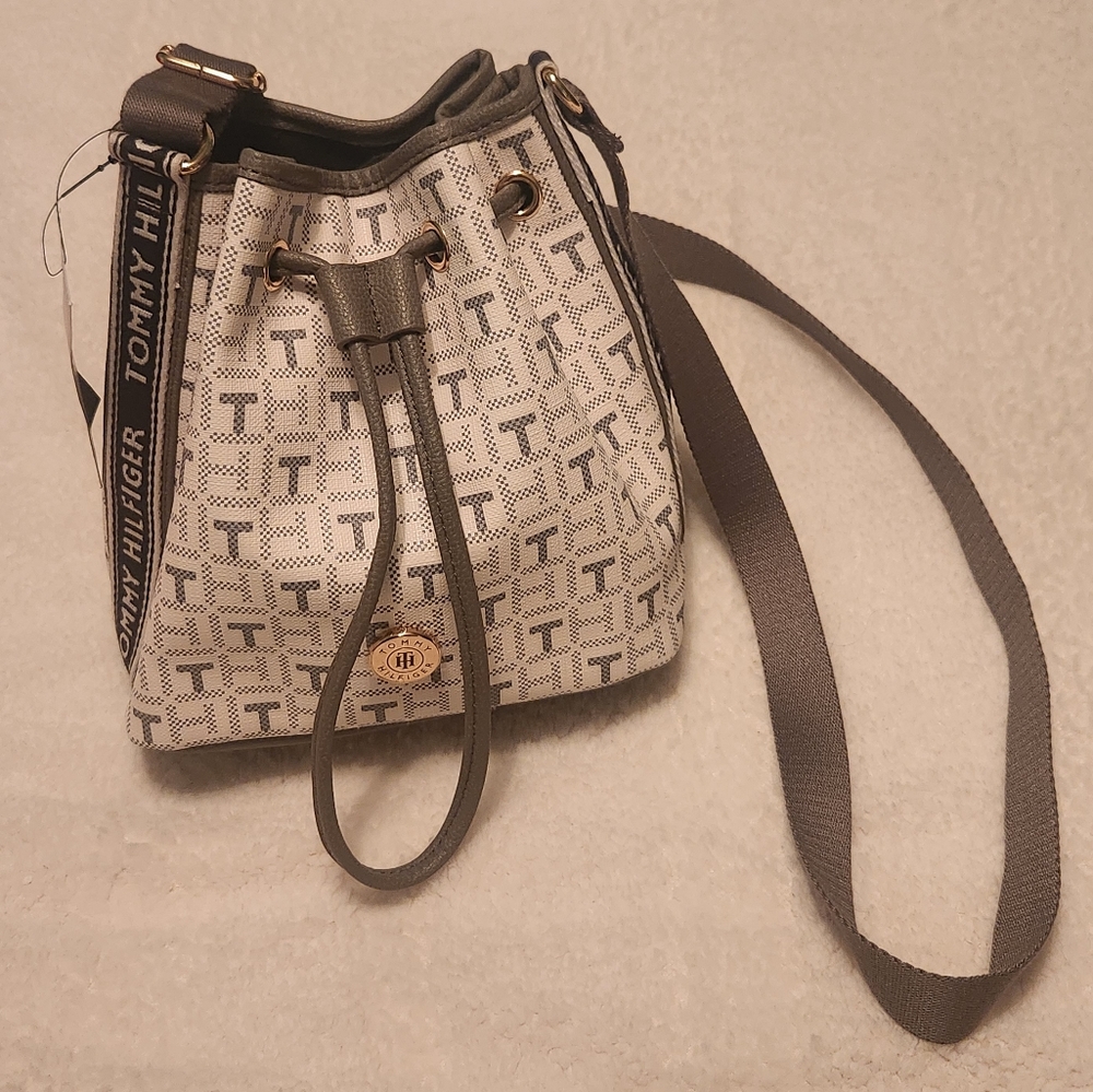 Tommy Hilfiger Drawstring Bucket Bag NWT